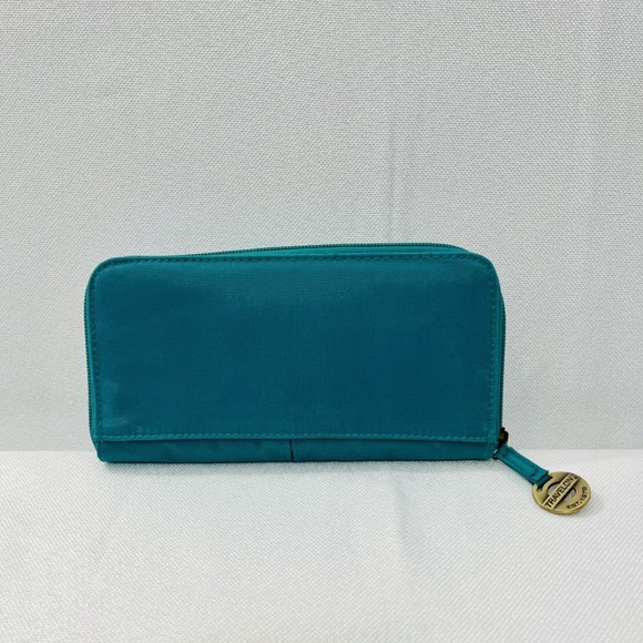 Travelon Zip Around RFID Blocking Wallet Aqua Turquoise 8" x 4" NEW Condition - Picture 2 of 8